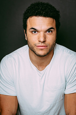 picture of actor Josh Chambers