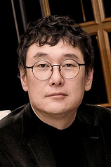 photo of person Joon-Hwan Jang