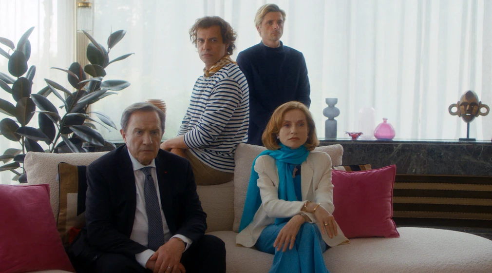 Isabelle Huppert, André Marcon, Laurent Lafitte y Raphaël Personnaz en la-mujer-mas-rica-del-mundo