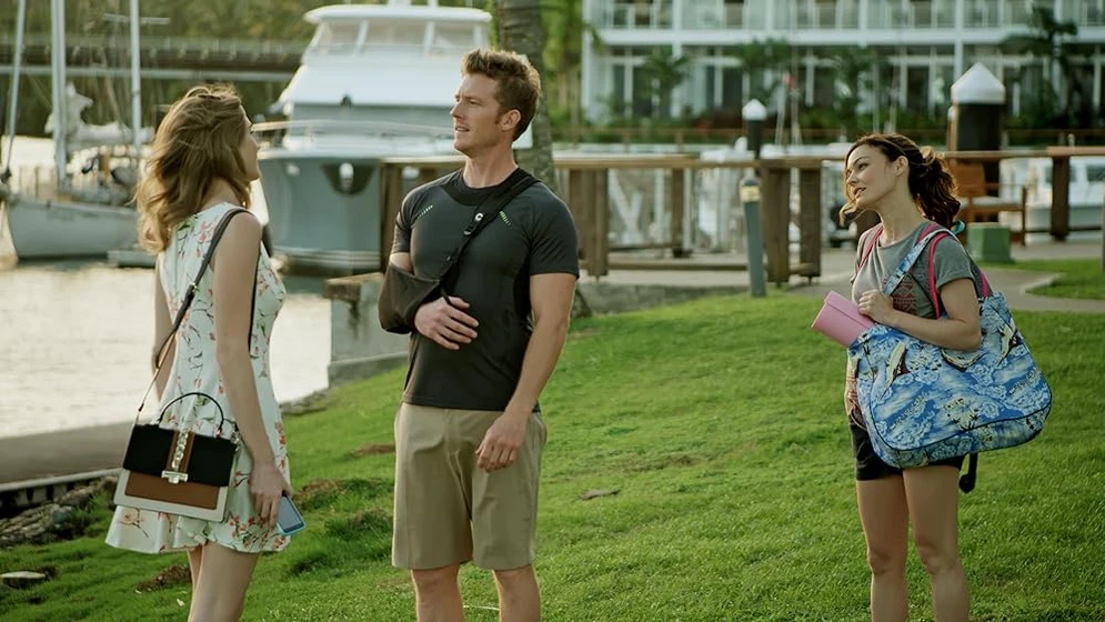 Jaclyn Hales, Melanie Stone y Casey Elliott en encuentro-en-el-paraiso