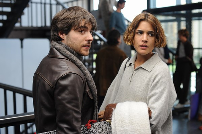 Biel Durán y Adriana Ugarte en Castillos de cartón