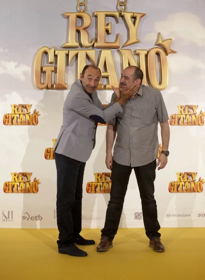 Karra Elejalde y Manuel Manquiña en rey-gitano