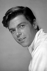 picture of actor Robert Logan