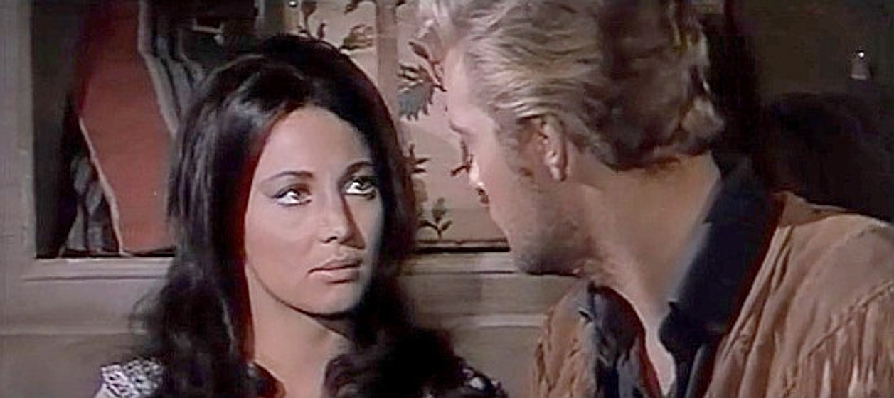 Lucretia Love y Glenn Saxson en Vete con Dios, Gringo