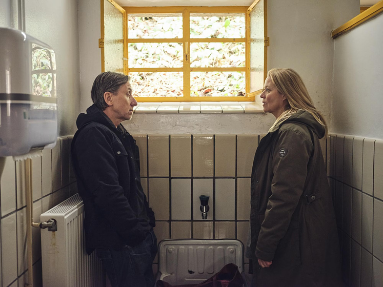 Tim Roth y Trine Dyrholm en Poison