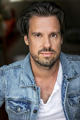 picture of actor Robert Jozinovic