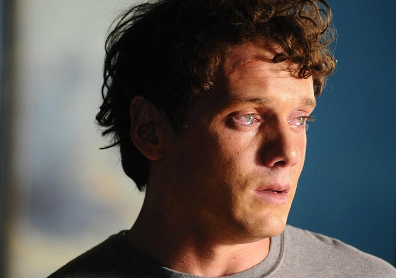 Anton Yelchin en Odd Thomas. Cazador de fantasmas