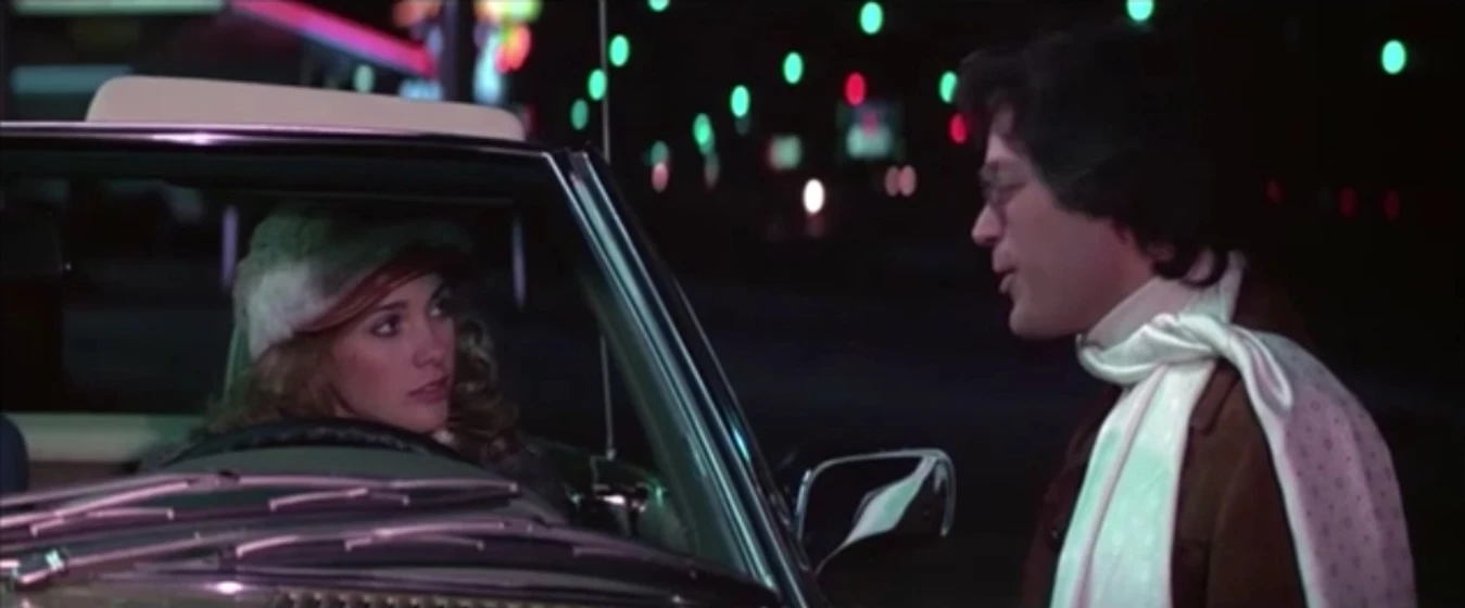 Raul Julia en locos-al-volante