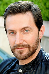 photo of person Richard Armitage