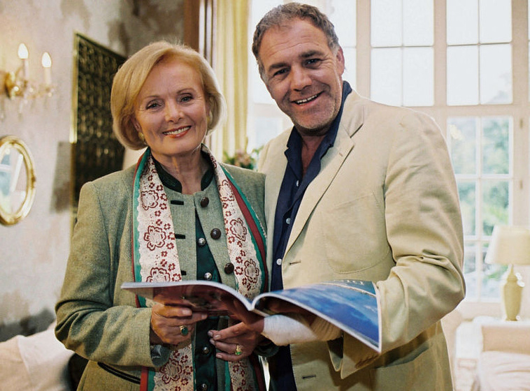 Christian Kohlund y Ruth-Maria Kubitschek en Dream Hotel: Mauricio