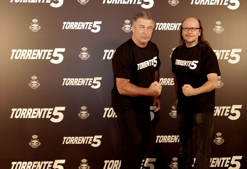 Santiago Segura y Alec Baldwin en Torrente 5. Operación Eurovegas (Photocall en Madrid. 2014)