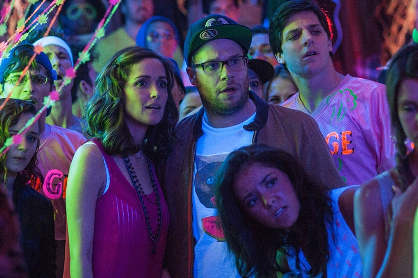 Rose Byrne y Seth Rogen en Malditos vecinos
