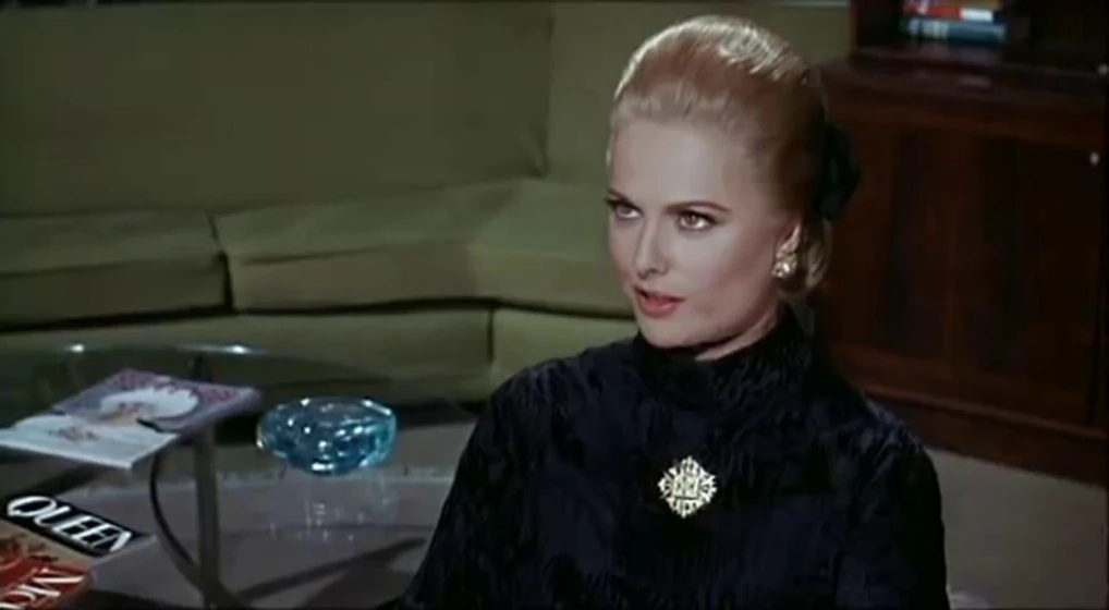 Martha Hyer en complot