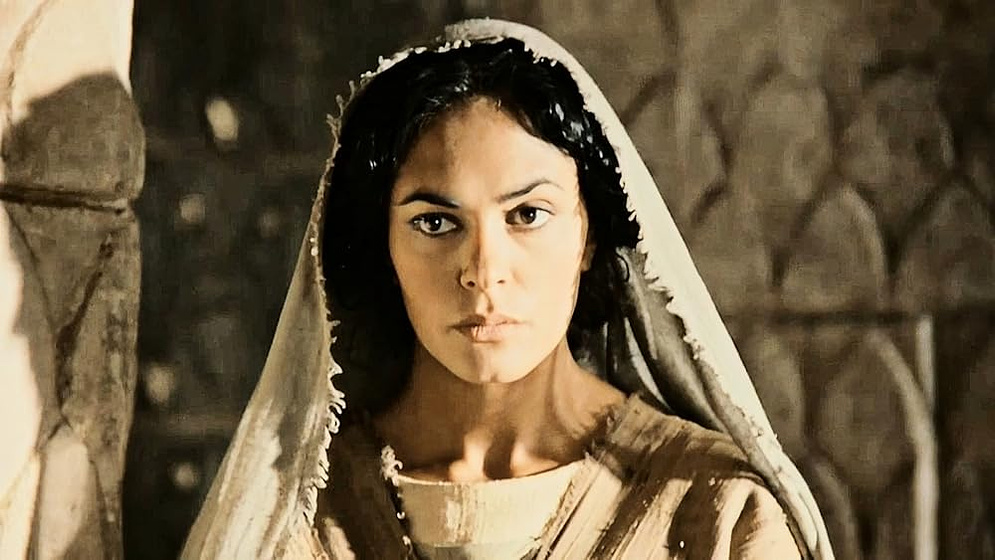 Maria Grazia Cucinotta en la-biblia-salomon