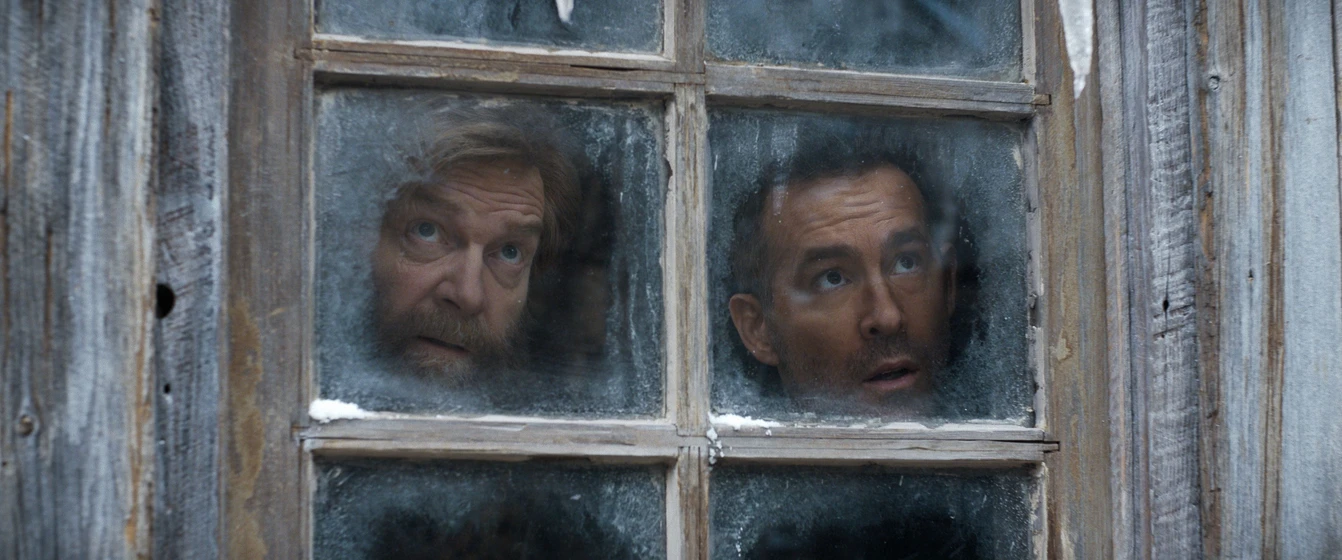 Kenneth Branagh y Ryan Reynolds en mayday-2026