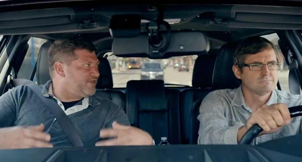 Louis Theroux y Marc Headley en my-scientology-movie