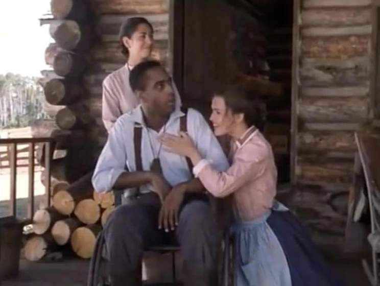 Jennifer Garner, Jeffrey D. Sams y Carmen Moore en rose-hill