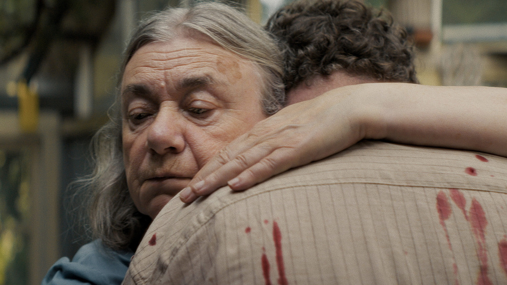 Frieda Pittoors en a-messy-tribute-to-motherly-love