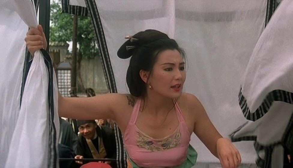 Maggie Cheung en the-mad-monk