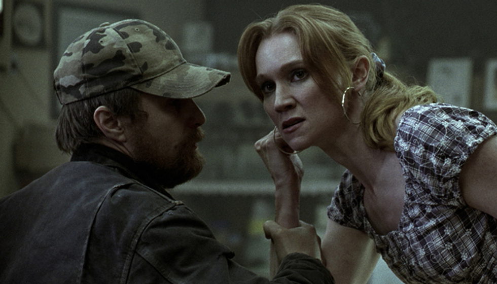 Sam Rockwell y Amy Sloan en A Single Shot