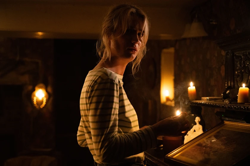 Mackenzie Davis en no-hables-con-extranos