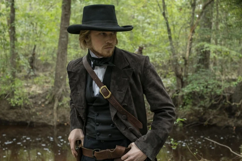 Joe Alwyn en harriet-en-busca-de-la-libertad