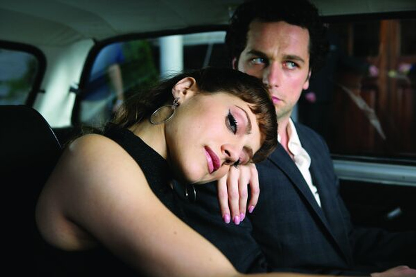 Brittany Murphy y Matthew Rhys en Amor y otros desastres