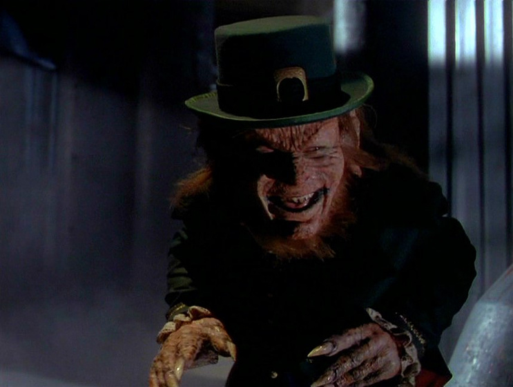 Warwick Davis en leprechaun-4-en-el-espacio