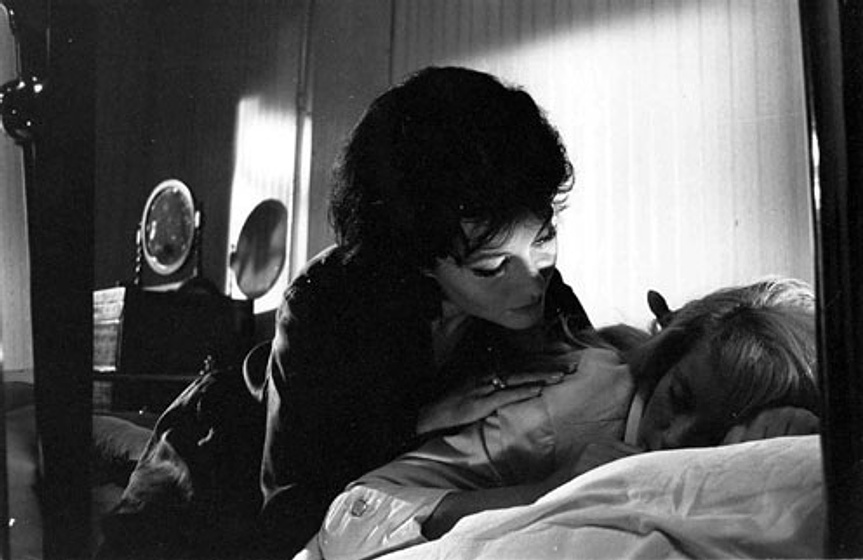 Catherine Deneuve y Yvonne Furneaux en Repulsión
