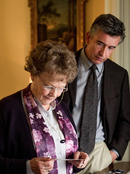 Steve Coogan y Judi Dench en Philomena