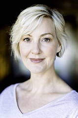 photo of person Kirsty Hillhouse