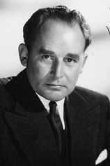 picture of actor Geoffrey Keen