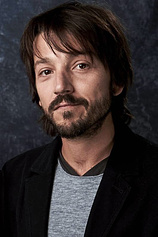 photo of person Diego Luna