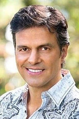 picture of actor Agustín Arana