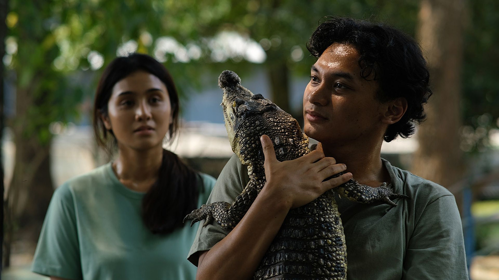 Yusuf Mahardika y Zulfa Maharani en Crocodile Tears