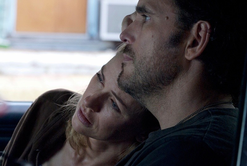 Matt Dillon y Naomi Watts en Sunlight Jr.