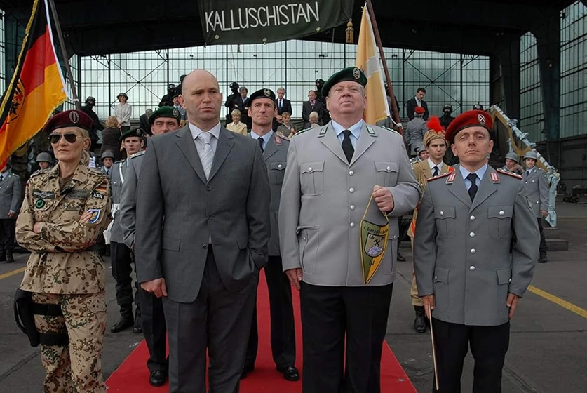 Hedi Kriegeskotte, Bernhard Hoëcker y Rainer Hunold en morgen-ihr-luschen-der-ausbilder-schmidt-film
