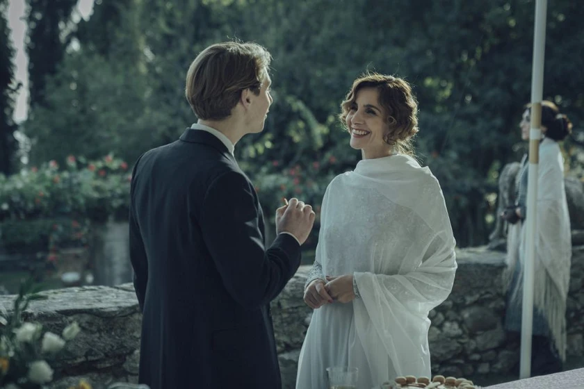 Clotilde Courau y Francesco Patanè en el-poeta-y-el-espia