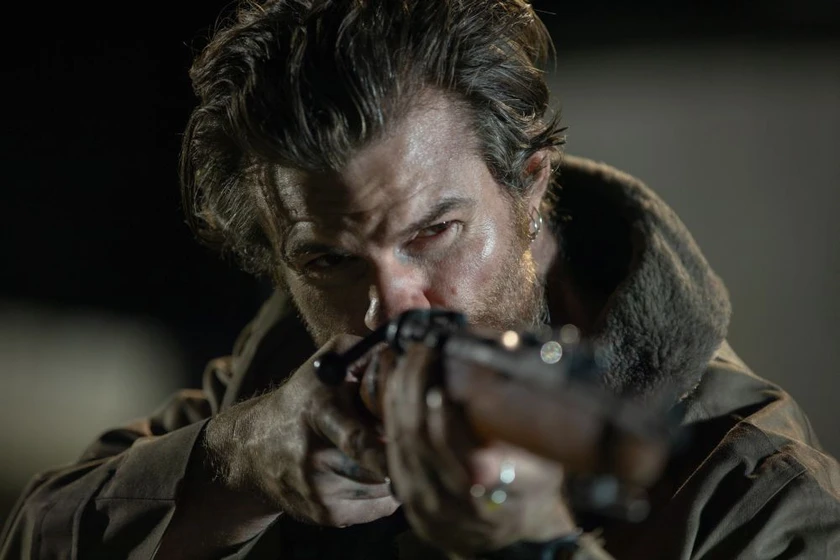 Daniel Gillies en atrapados-en-la-oscuridad