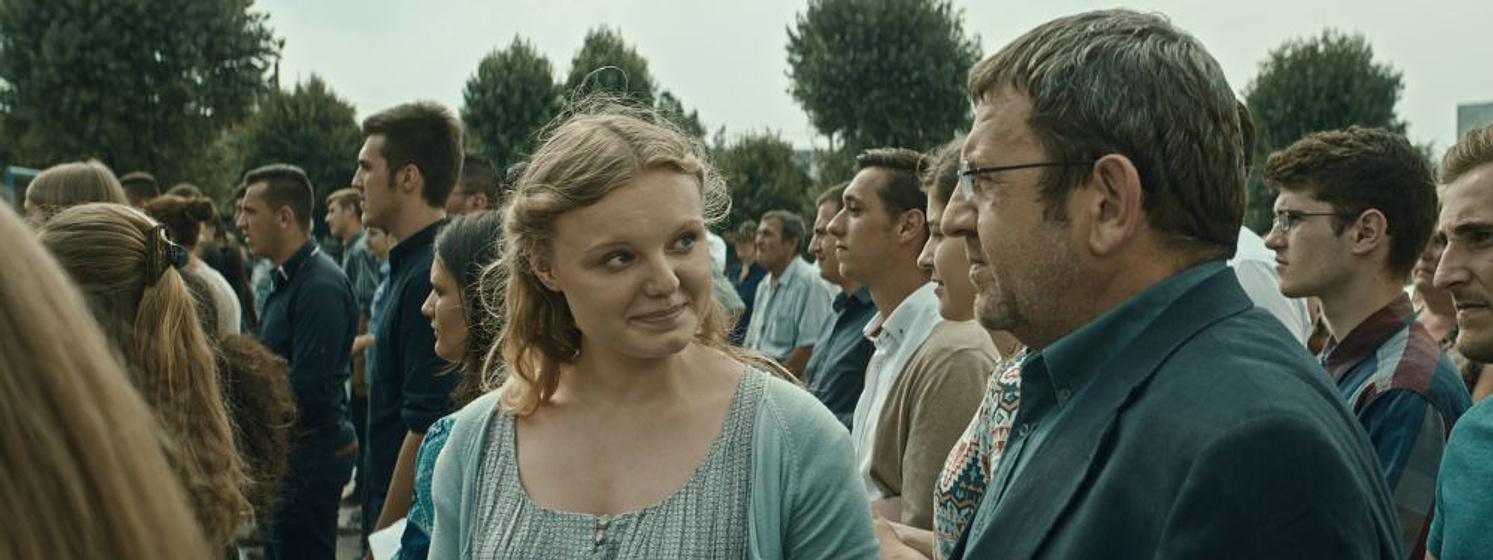 Maria-Victoria Dragus y Adrian Titieni en Los Exámenes (Bacalaureat)