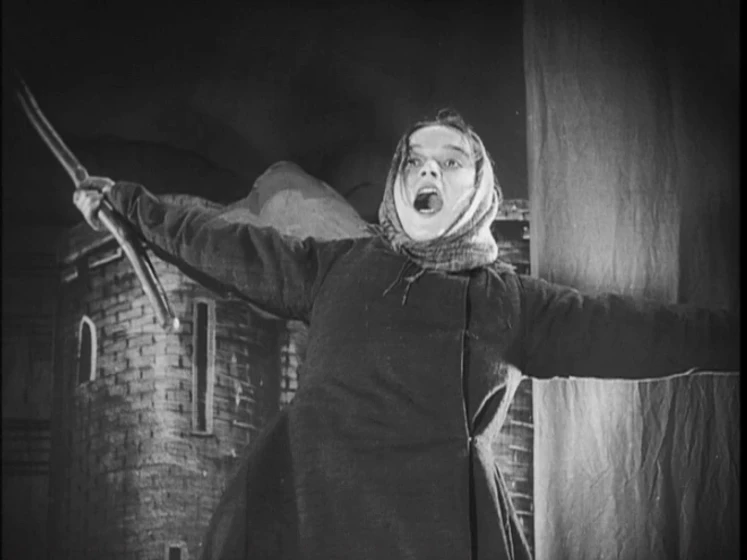 Vera Maretskaya en la-casa-de-la-plaza-trubnaya