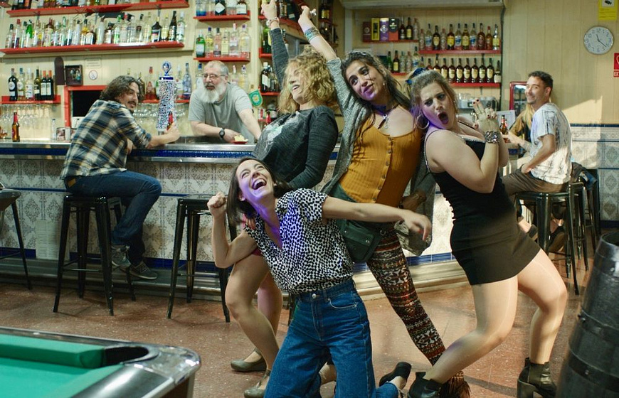 Vicky Luengo, Carolina Yuste, Elisabet Casanovas y Ángela Cervantes en Chavalas