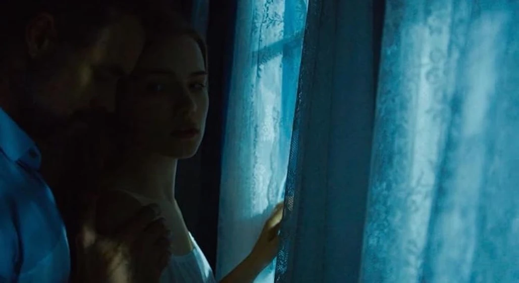 Willa Fitzgerald en beach-house-2017
