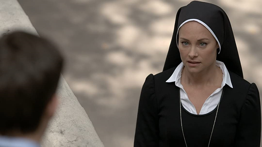 Alyshia Ochse en conducta-inapropiada