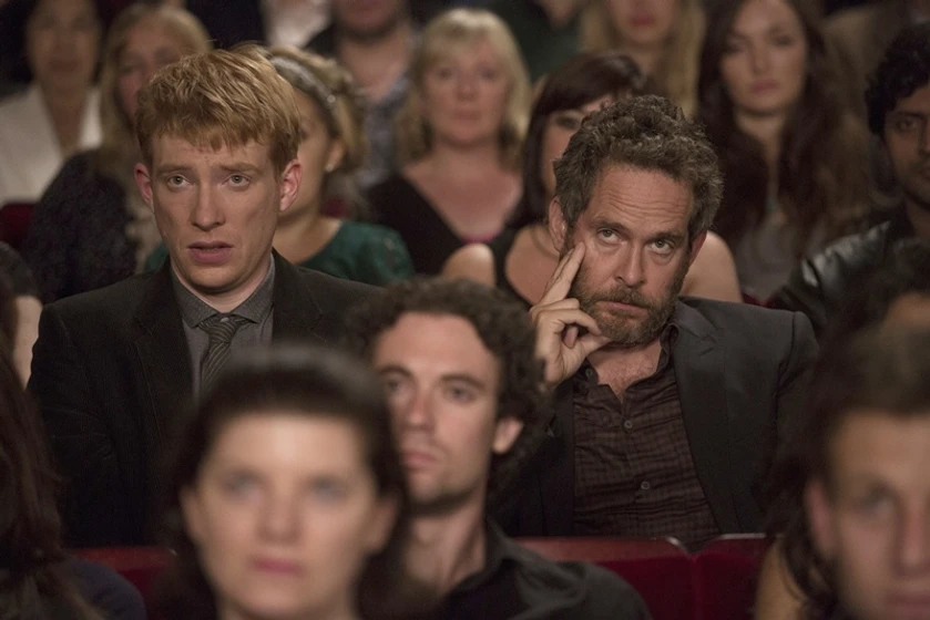 Tom Hollander y Domhnall Gleeson en Una Cuestión de Tiempo