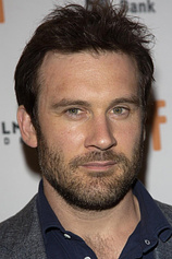 picture of actor Clive Standen