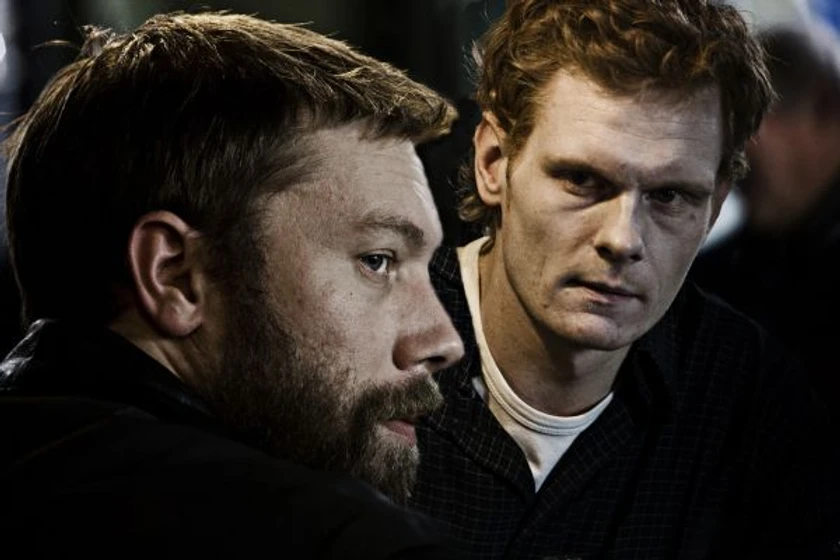 Jakob Cedergren y Peter Plaugborg en submarino