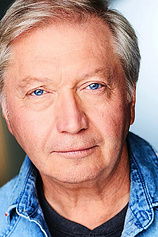 picture of actor Warren Sweeney