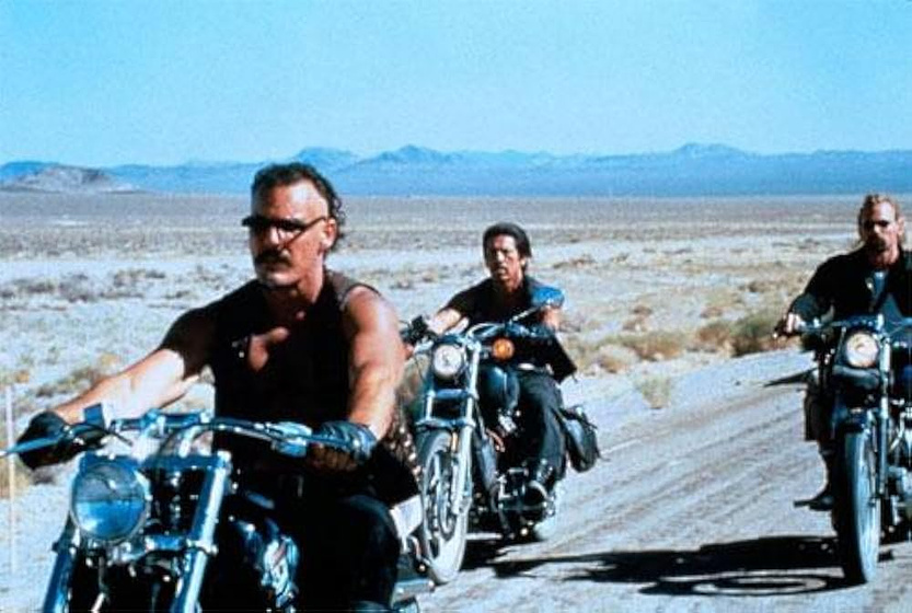 Danny Trejo, Andrew Divoff y David Anthony Marshall en traicion-y-venganza-1995