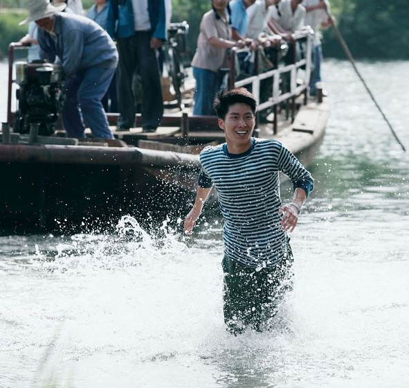 Shawn Dou en Amor bajo el espino blanco